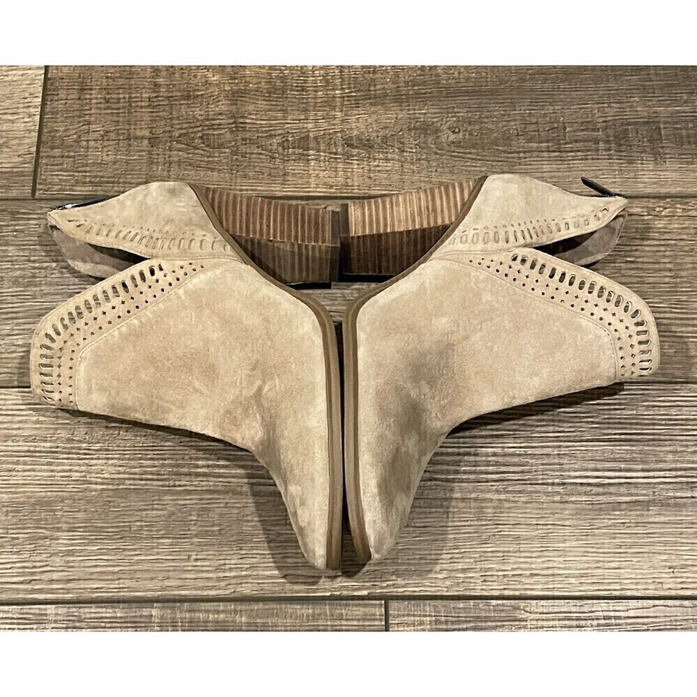Vince Camuto Fileana French Taupe Suede Split Shaft Bootie Size 8.5 Womens EUC - Picture 10 of 15